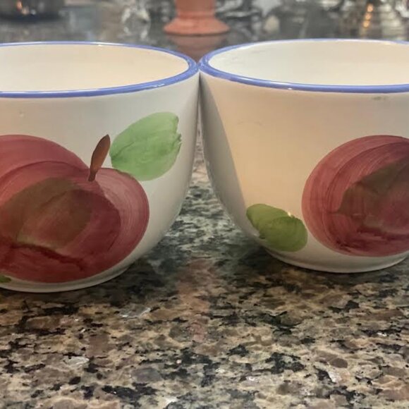 Vintage Rio Stetson Mugs: Red Apple & Green Leaf Design - Picture 6 of 12